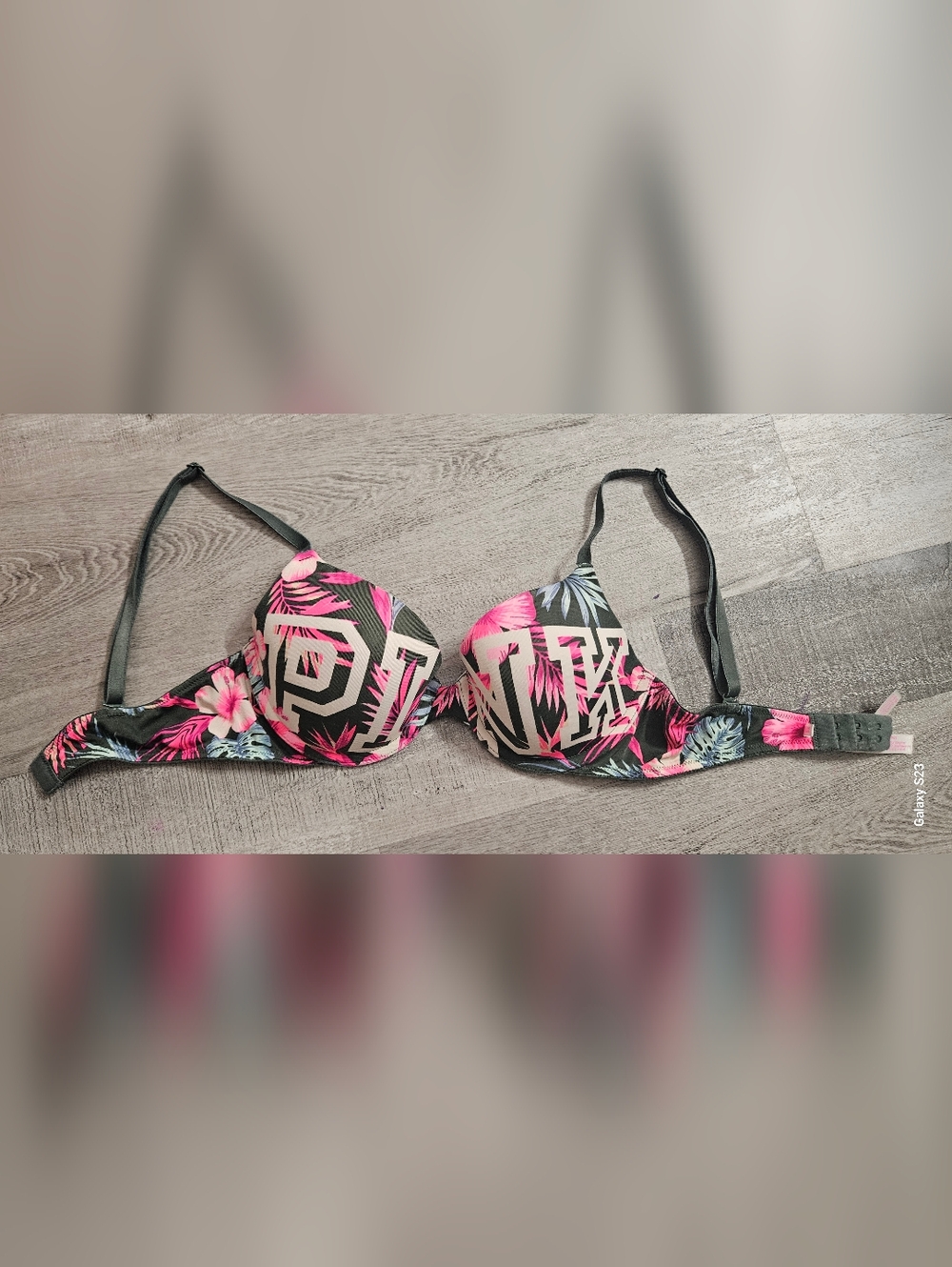 Victoria Secret PINK Bra 34B TShirt Light Lined Wear Everywhere Gray Pink Floral